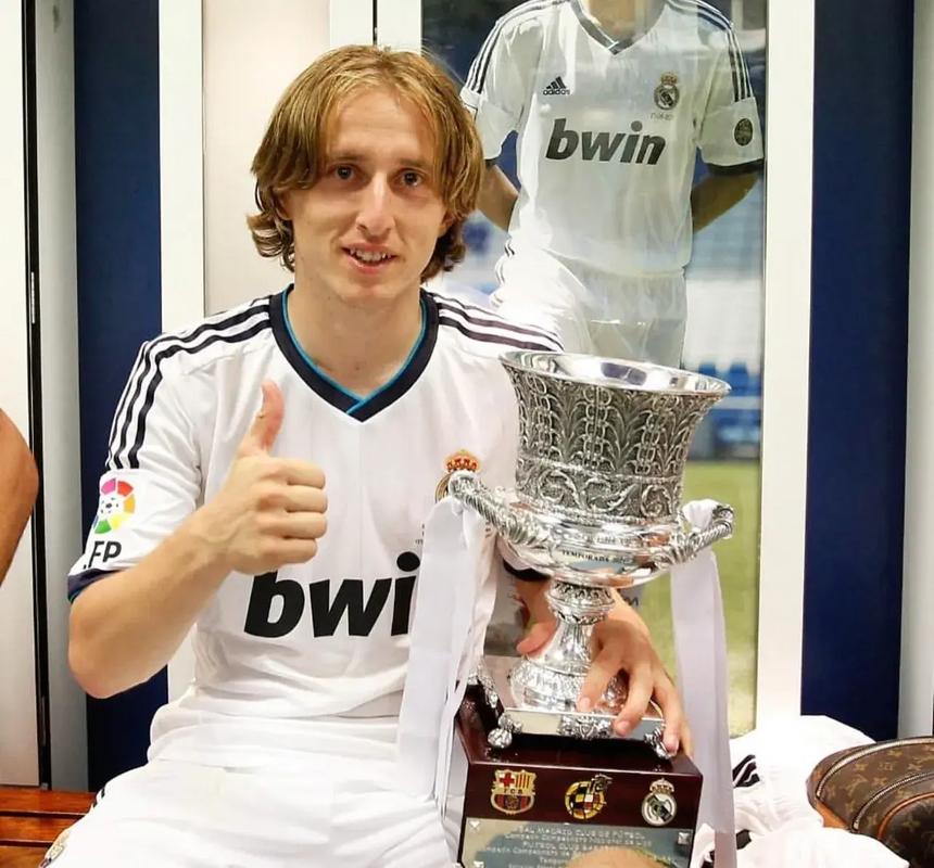 F1阿布扎比站：强势拿下一练第1+二练第1，诺里斯：不太满意