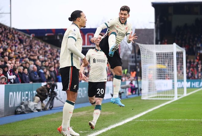 梅西的冠军总数比同期世界上任何俱乐部的冠军总数都要更多！