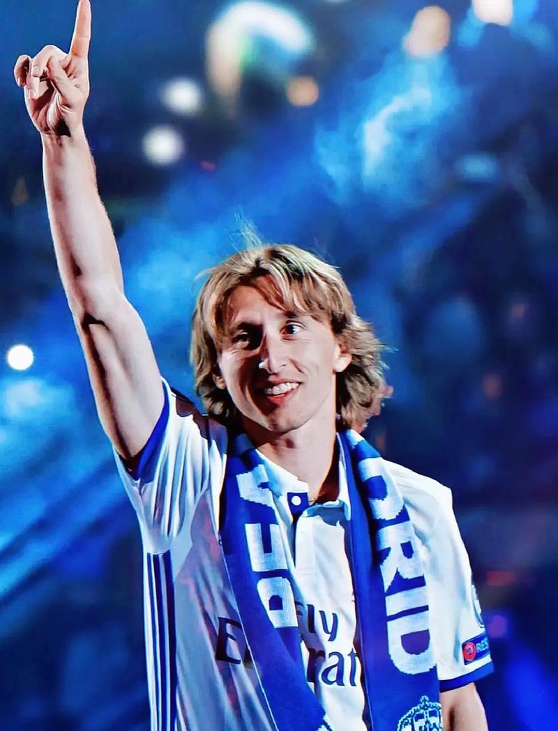 你认为杨瀚森下半场还有出场机会吗&应先从哪方面做出调整？